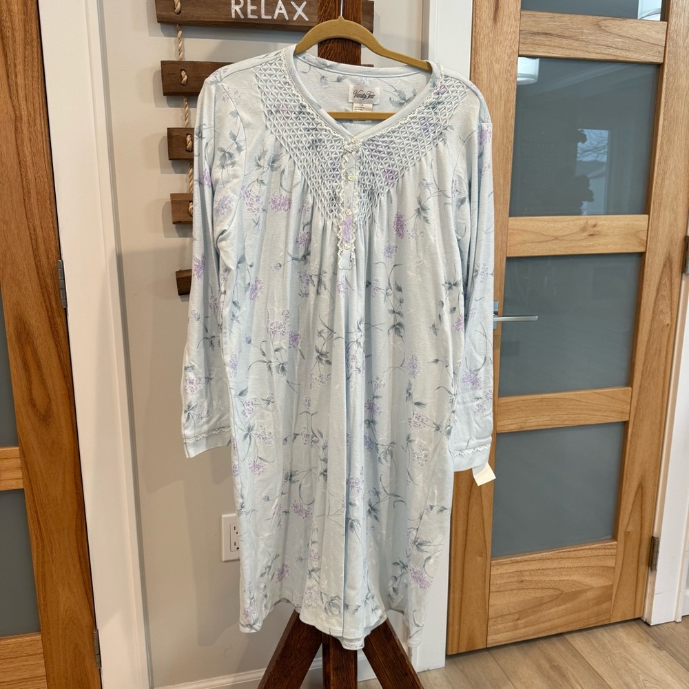 Vanity Fair Blue Lavender Soft Cotton Blend Grannycore Nightgown Women’s XL NWT